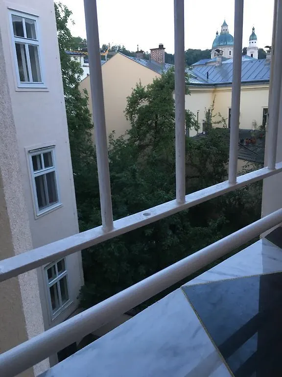 Bed & Breakfast Sarah'S Altstadt Oase Salzburg