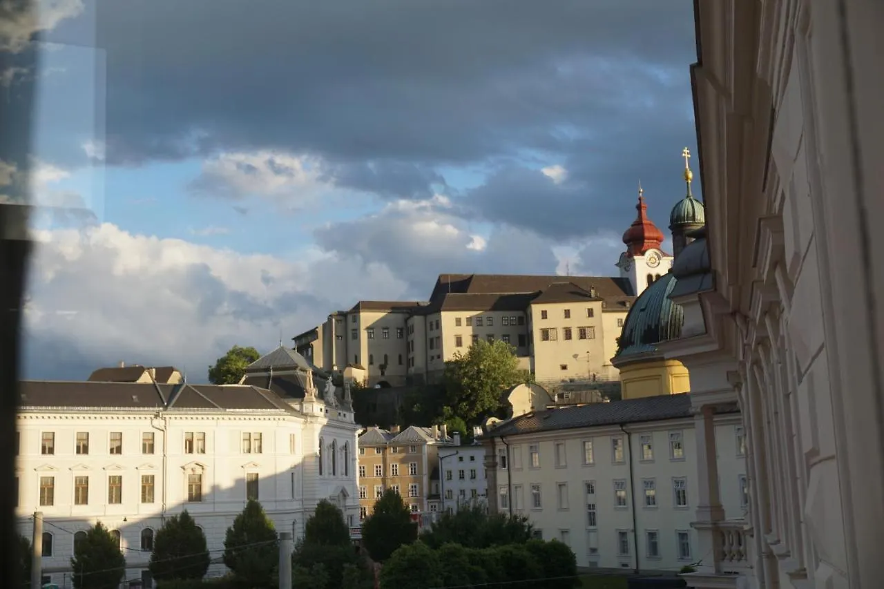 Sarah'S Altstadt Oase Salzburg Bed & Breakfast