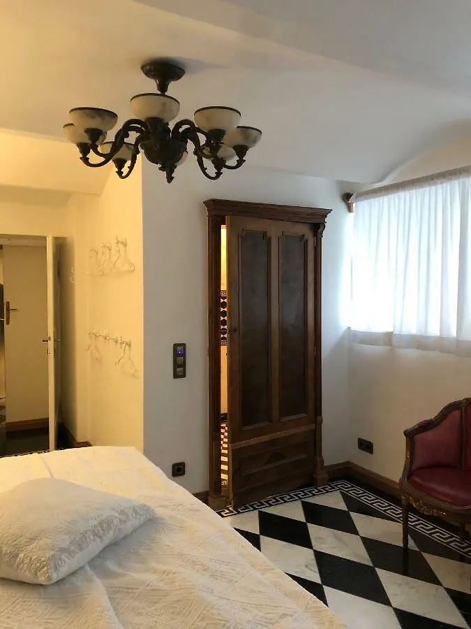 **** Bed & Breakfast Sarah'S Altstadt Oase Salzburg Austria