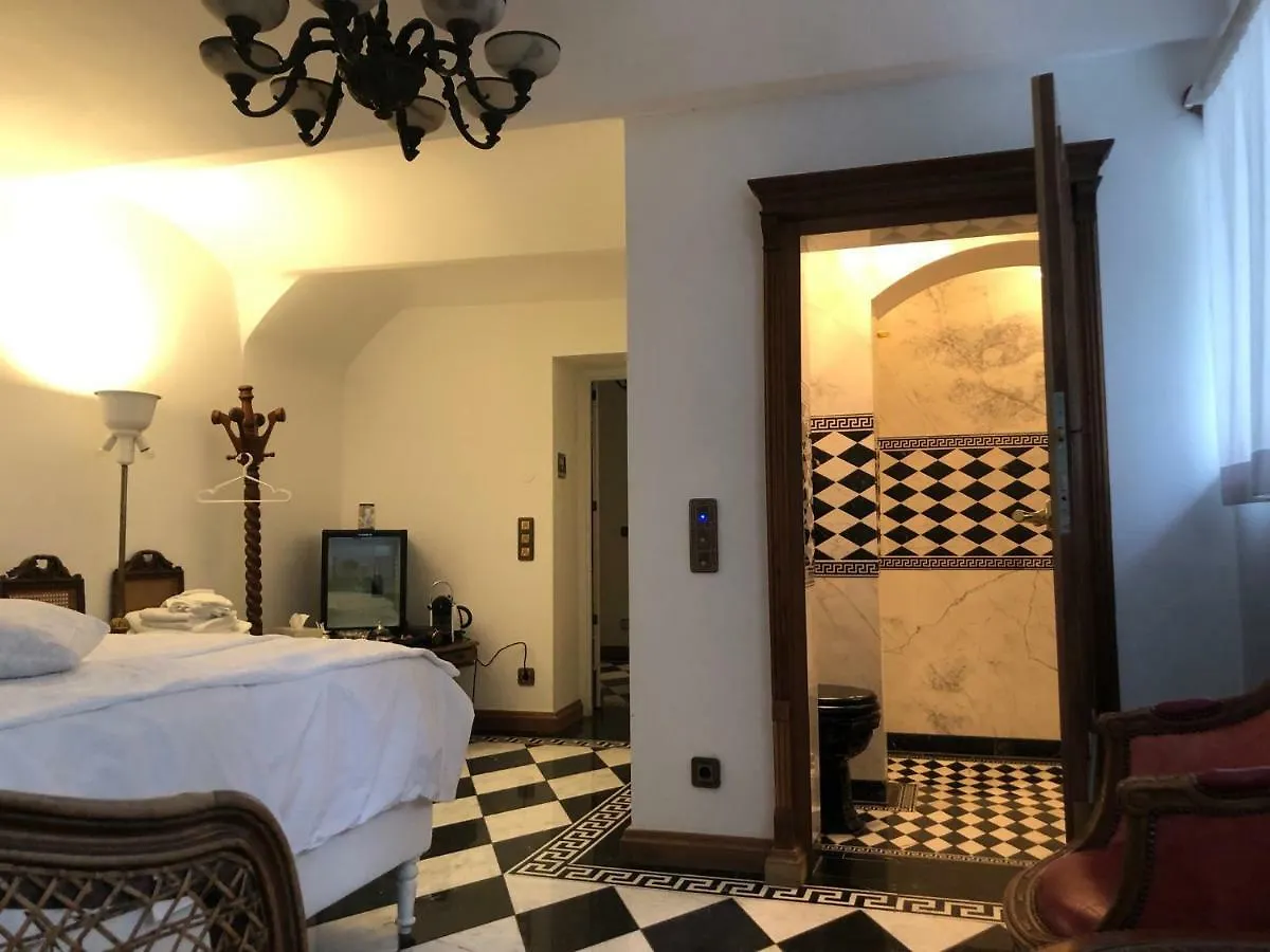 Sarah'S Altstadt Oase Salzburg Bed & Breakfast
